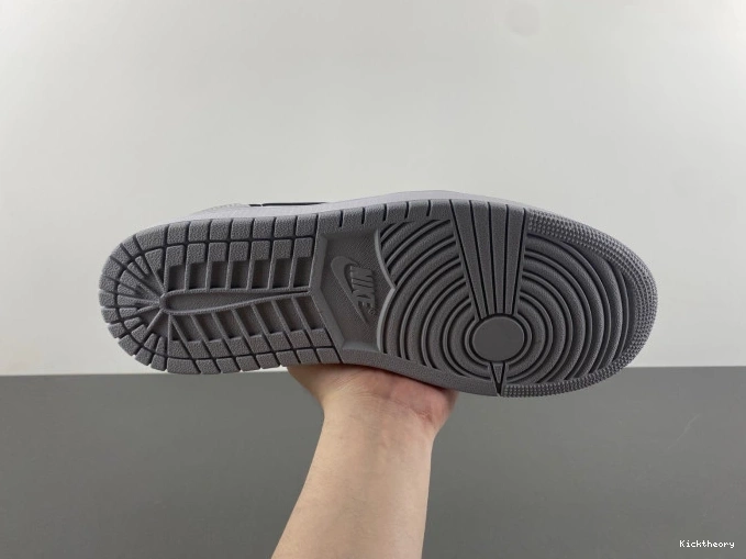 Kick Theory Low Air Jordan CZ0790-110 1 OG Barons 0711